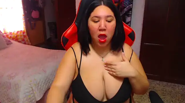 Stripchat sex cam megan_slut1